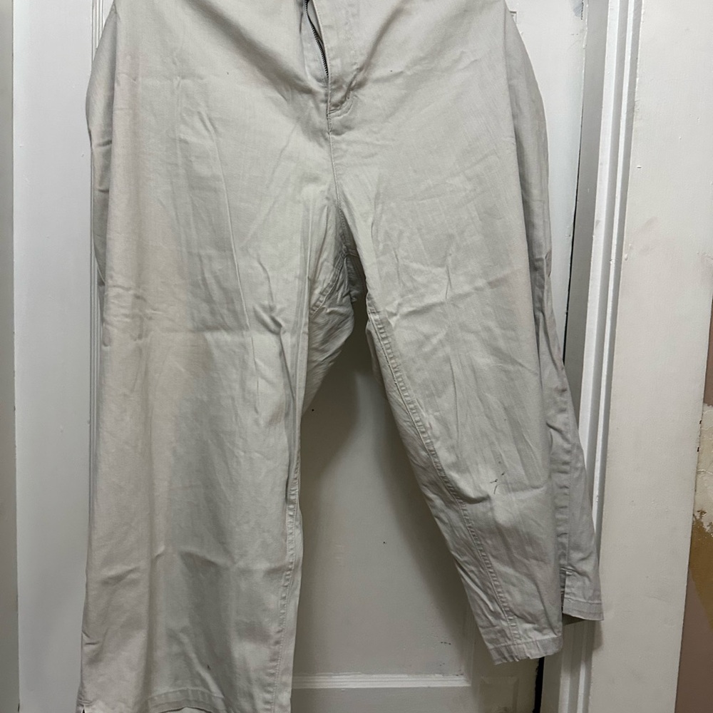 Women’s Cream Denim Capri